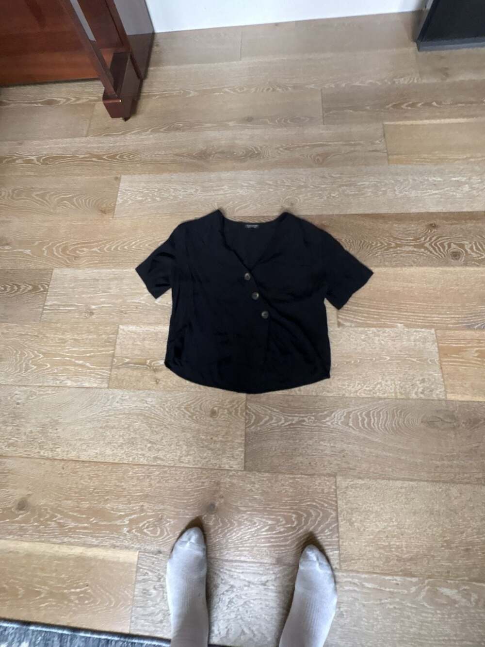 Topshop Black Short Sleeve V-Neck Button Front Crop Top